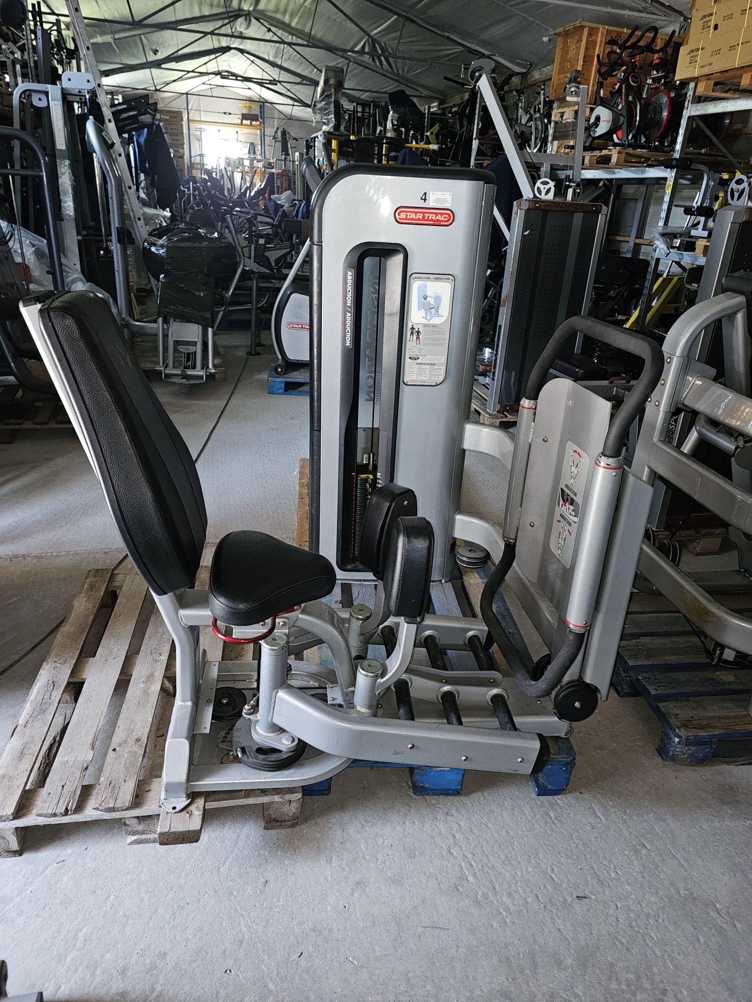 Przywodzenie-Odwodzenie 2w1 Star Trac technogym life fitness