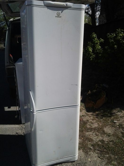 Холодильник Индезит 181 см
