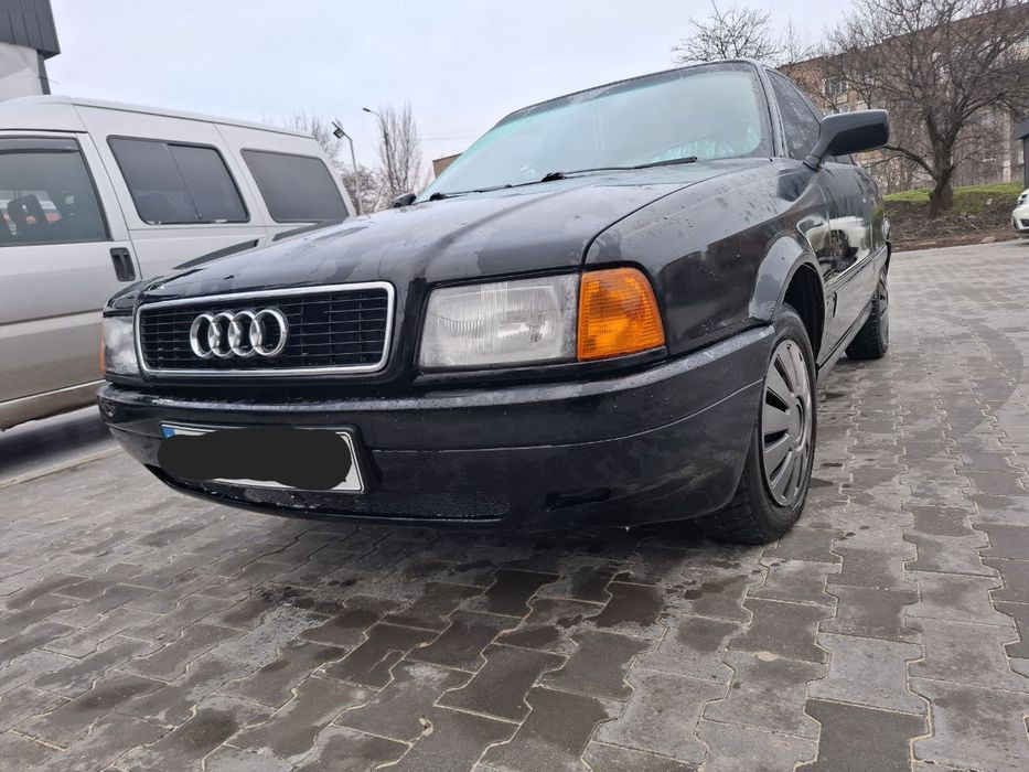 Автомобіль AUDI80 b3