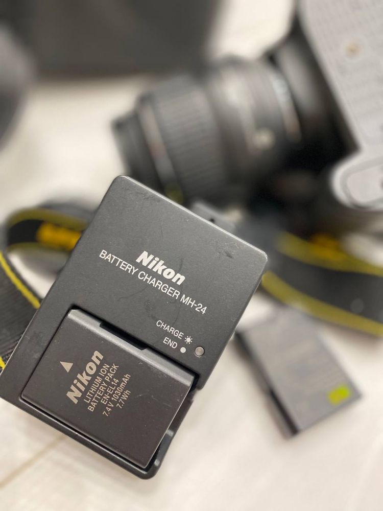 Продам Nikon 5200