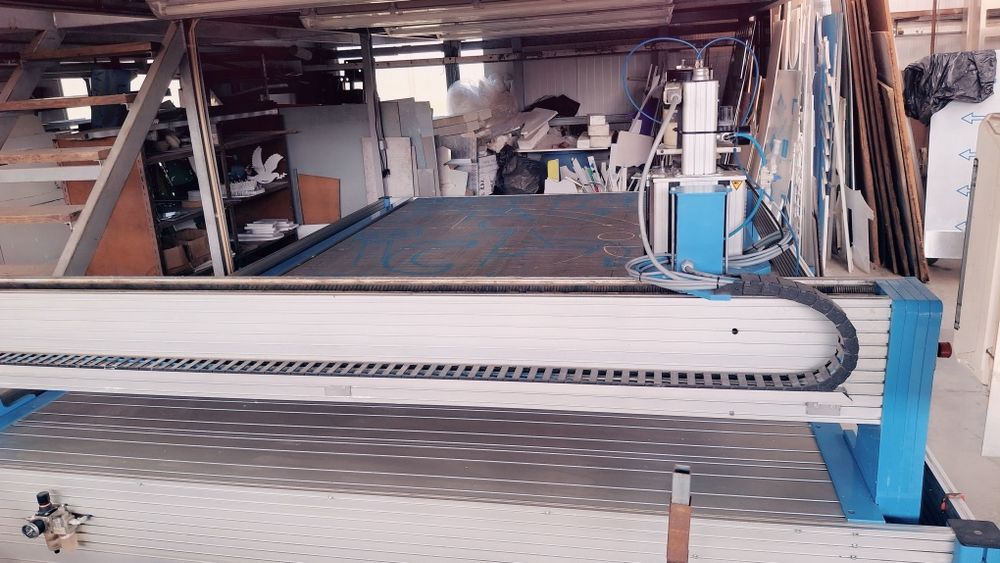 Máquina de corte CNC