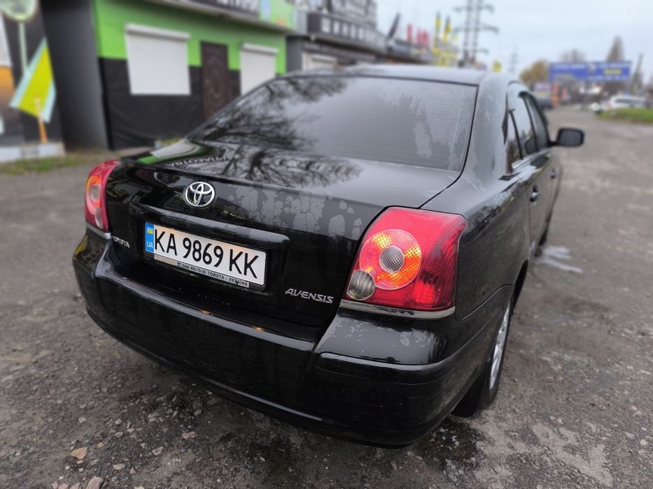 Автомобіль Toyota avensis. 2007 року.