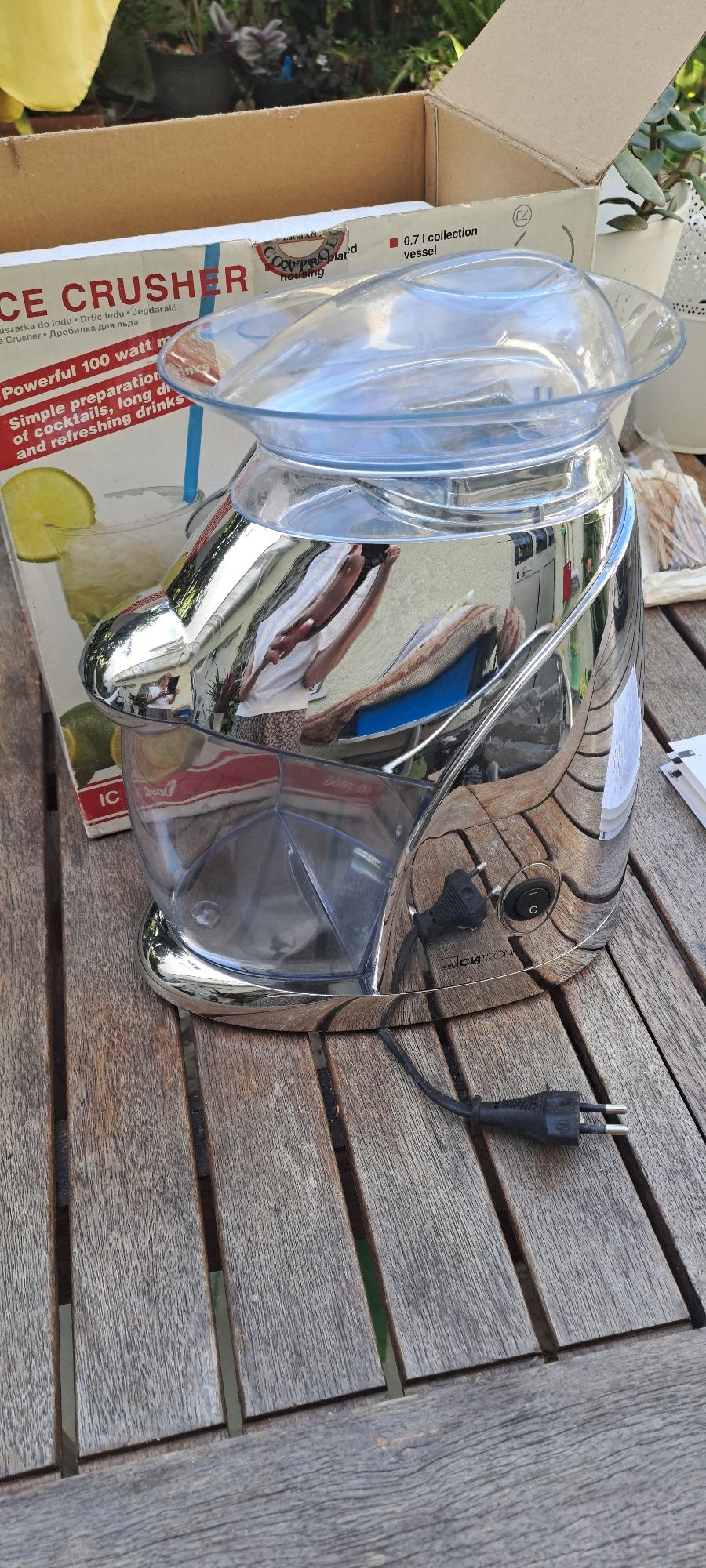 Centrifugadora de sumos e picadora de gelo