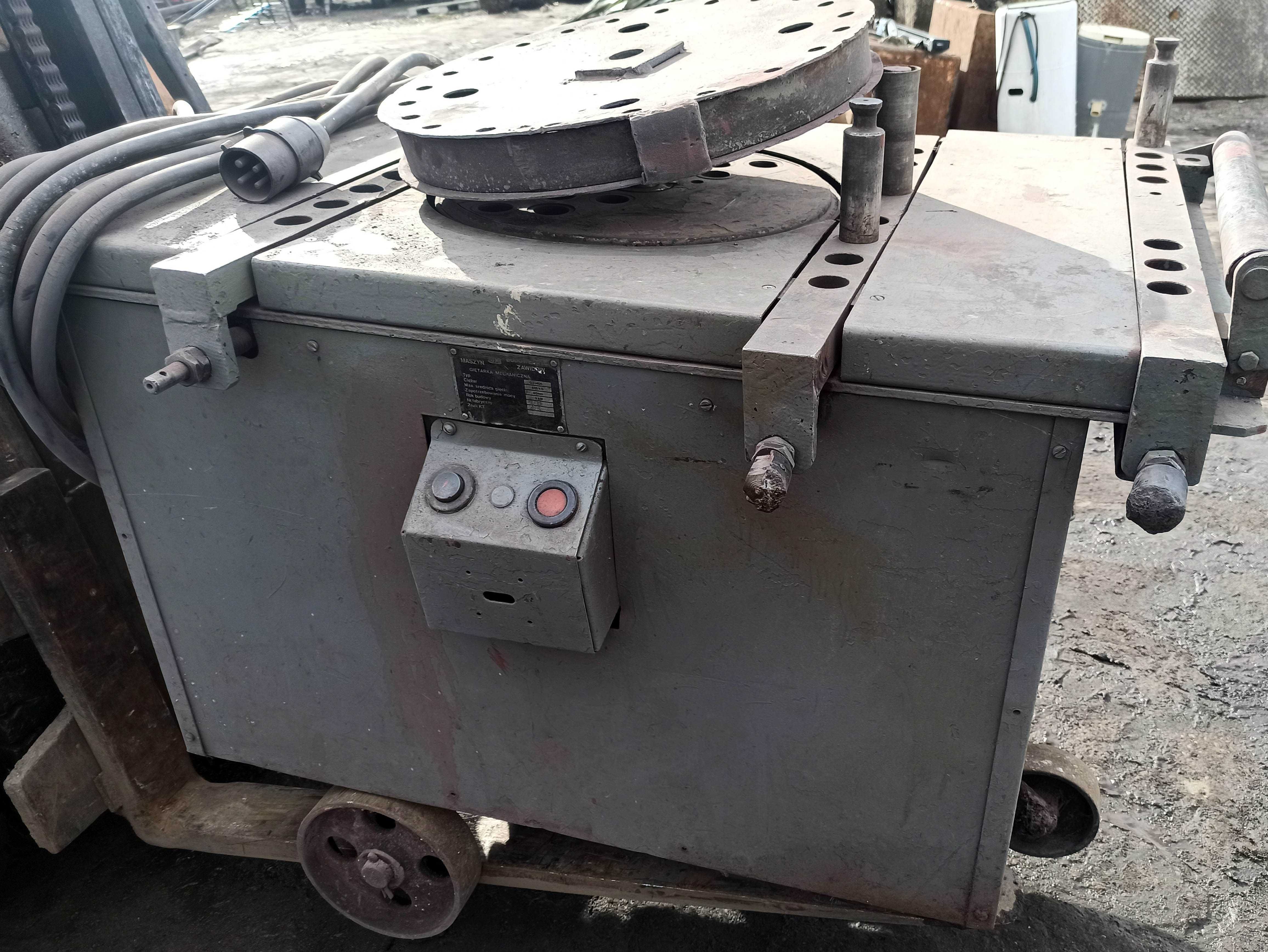Giętarka mechaniczna ZREMB G3-405 do prętów zbrojeniowych