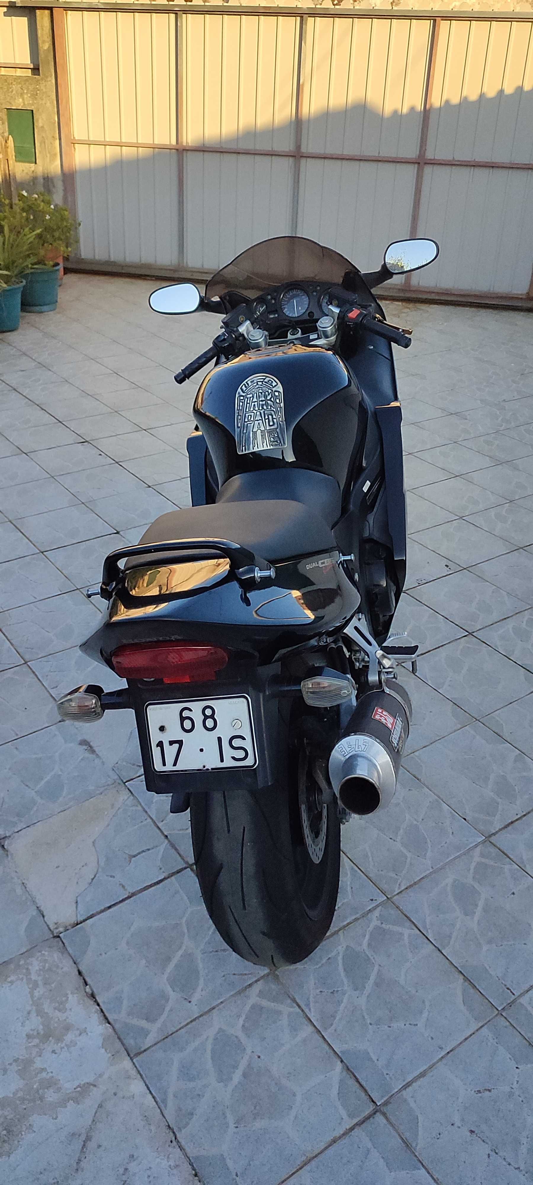 Honda CBR 1100 XX superblackbird