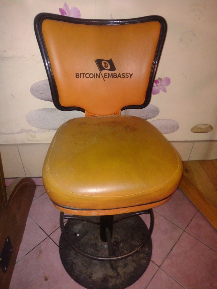 Lada do komputera Bitcoin Embasy