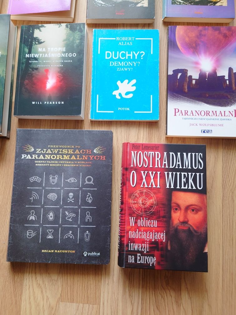 Zestaw książek - paranormalne duchy tajemnice niewyjaśnione dziwne