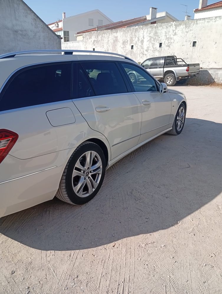 Mercedes e220 do ano 2011