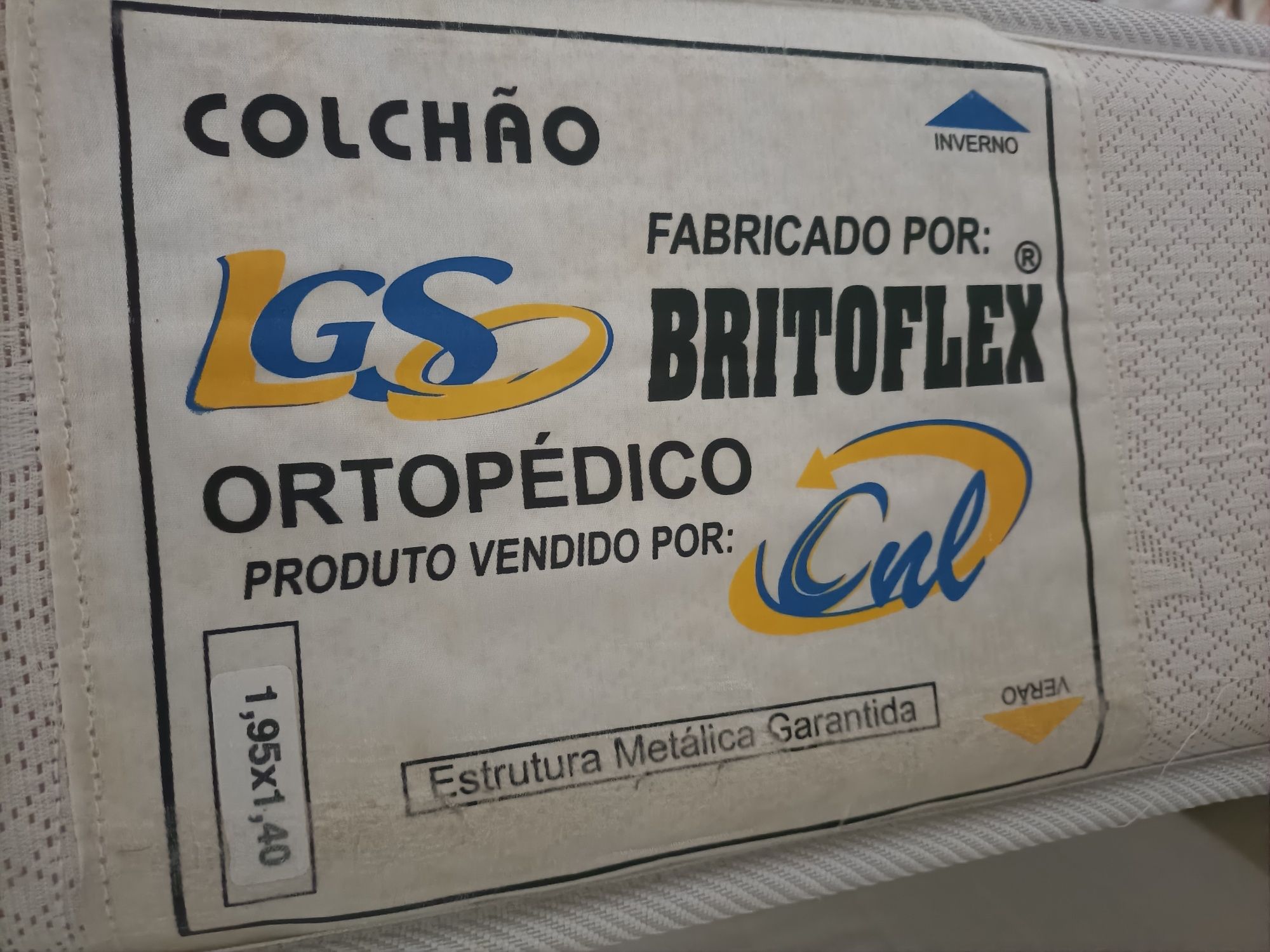 Colchão Ortopédico (como NOVO)