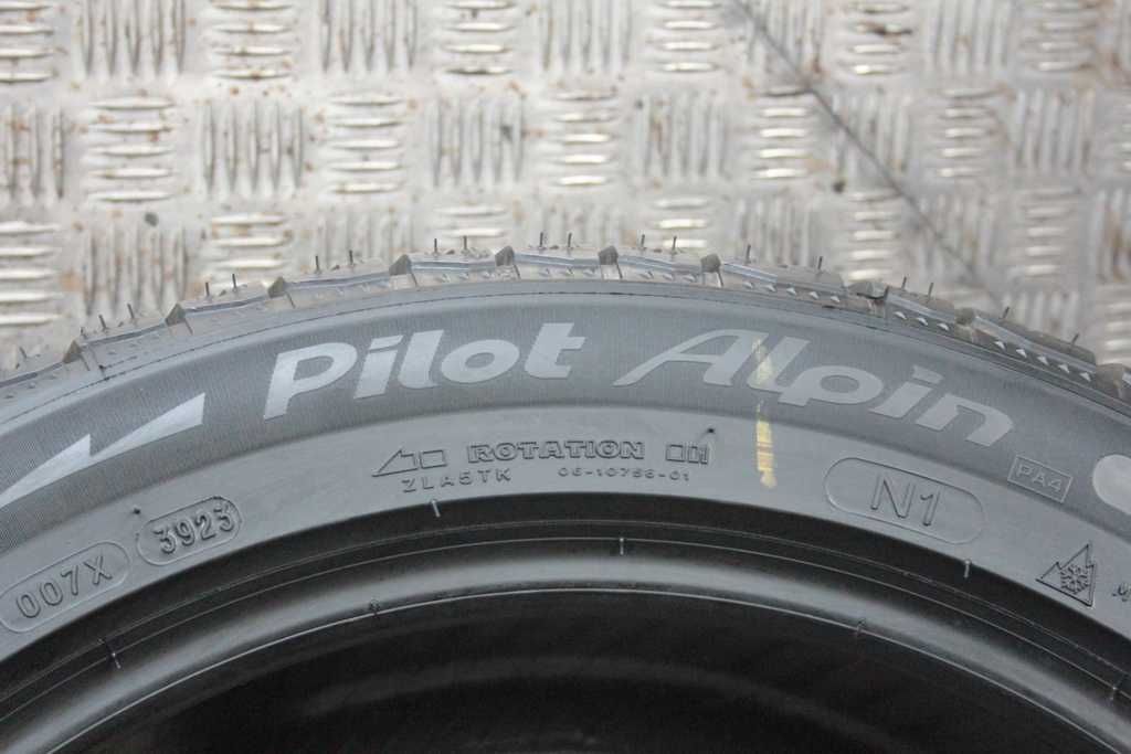 255/45/19 Michelin Pilot Alpin PA4 255/45 R19 100V 2023r