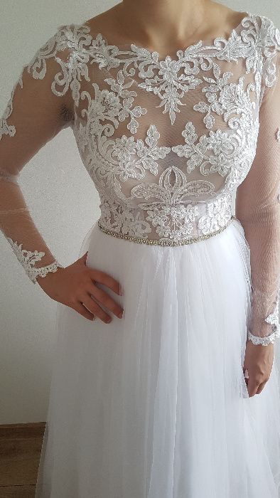 Suknia ślubna z rękawem lub bez