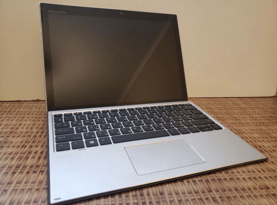 Ноутбук HP Elite x2 1012 G2 | i5-7200U/8/256/2K/IPS/touch|