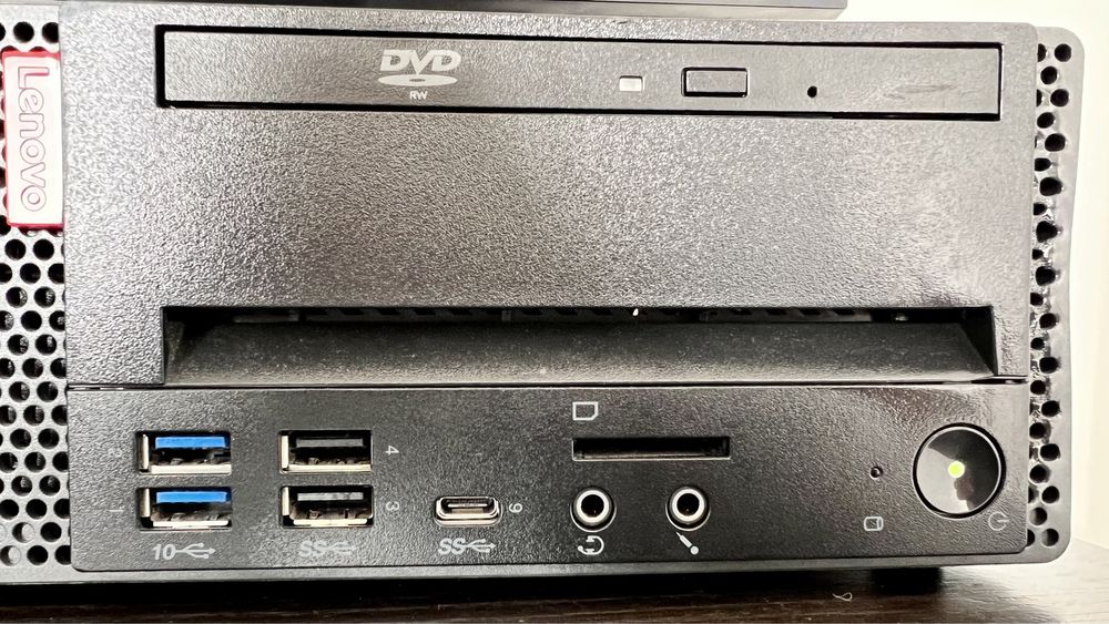 Lenovo ThinkCentre M720s - 24 GB - 250 GB Option + 250 GB64297694666243121