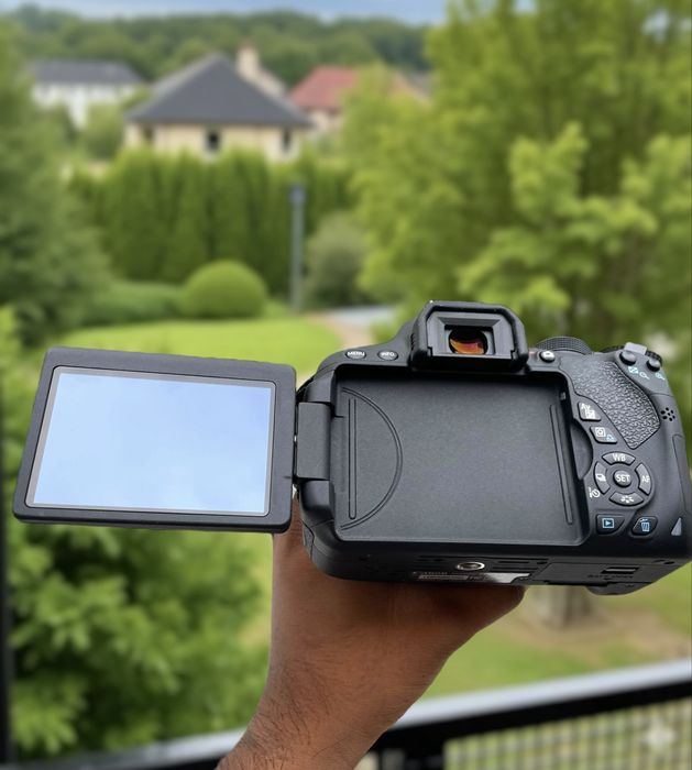 Canon Eos 700D + 18-55mm + bolsa