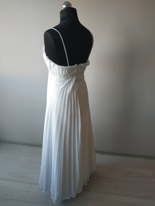 Plisowana suknia ślubna w rozmiarze 42