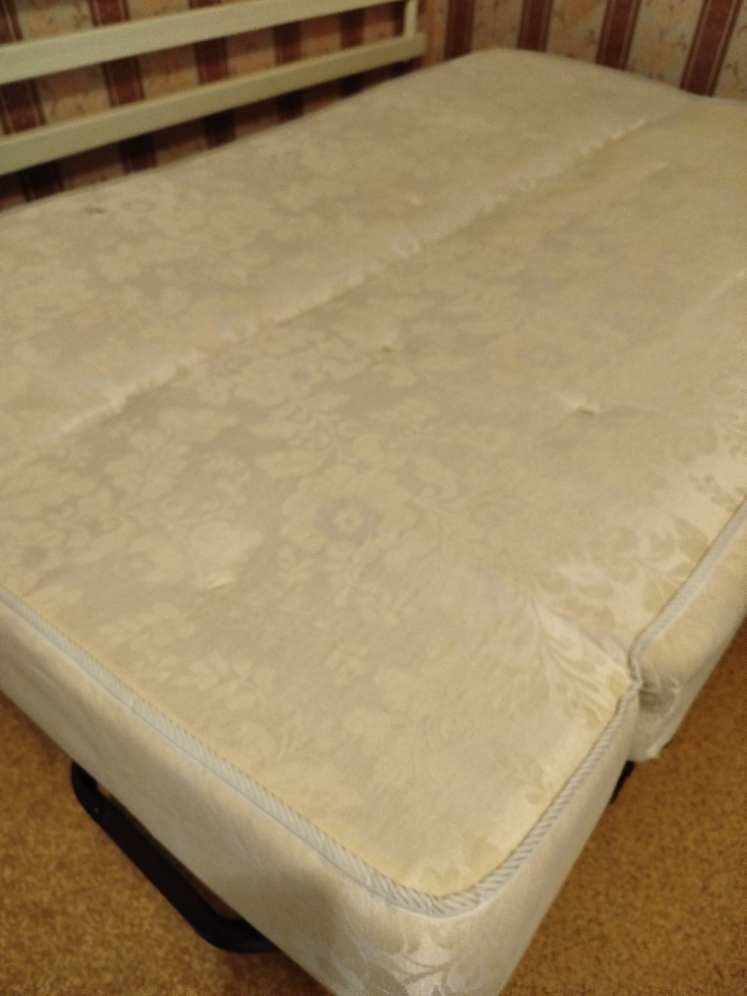 Продам диван книжку VENETO.ДОСТАВКА