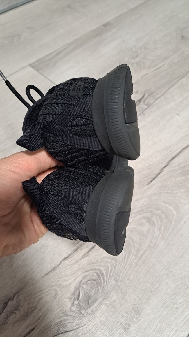Кросівки Sketchers