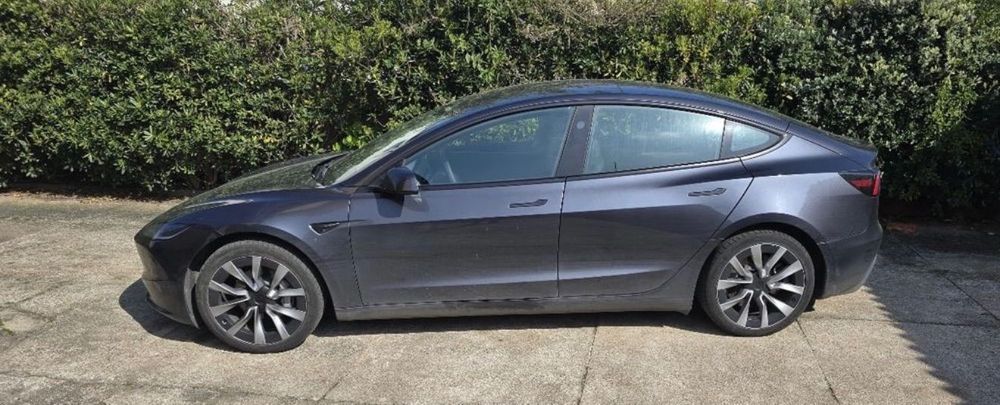 Tesla Model 3 Tração Traseira