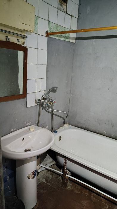 Продається двокімнатна квартира в місті Пирятин