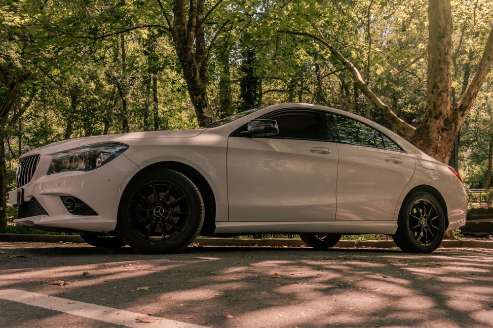 Mercedes Benz CLA 220