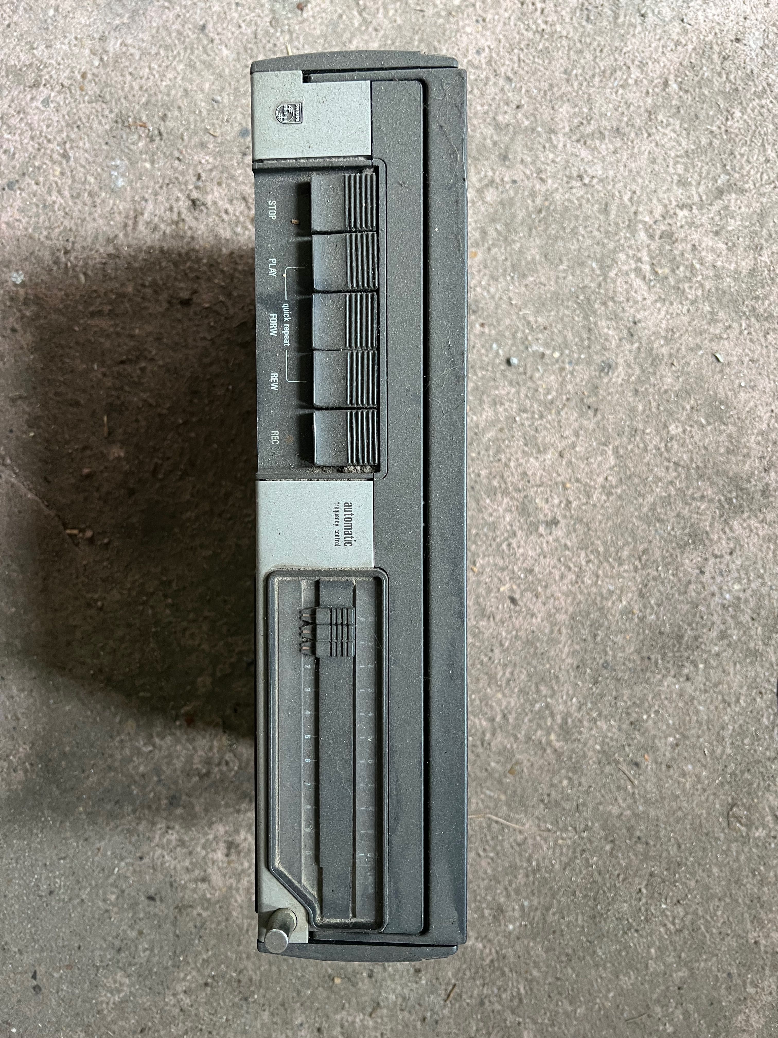 Stary radioodtwarzacz kasetowy retro Philips