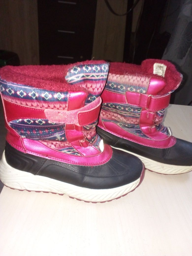 Zimowe buty nieprzemakalne,ciepłe