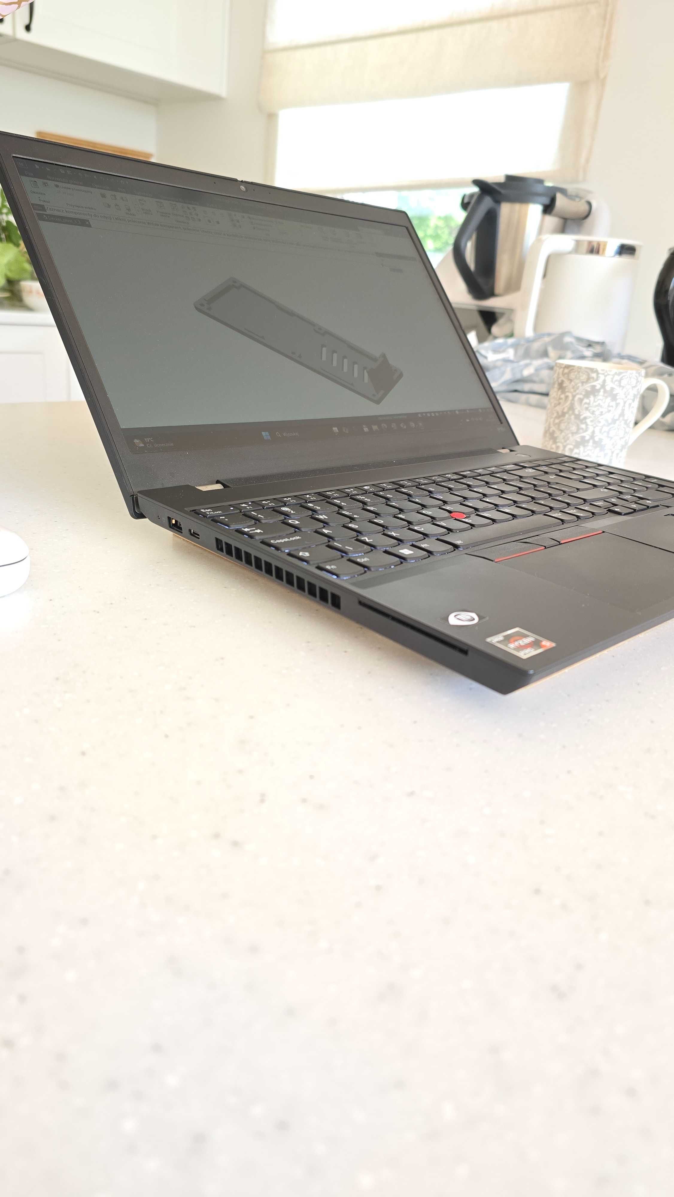 Lenovo ThinkPad P15v G3 | RYZ 5PRO | 32GB RAM| 100% bateria 38cykli