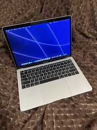 MacBook Air 13” Silver 16/256GB 2018