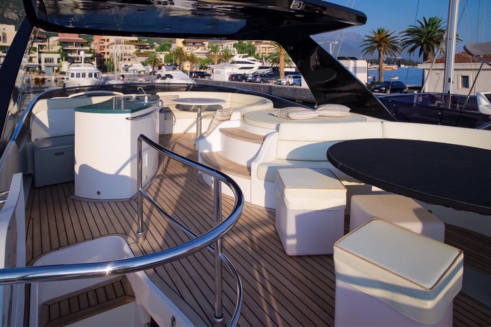 Astondoa Flibridge 66