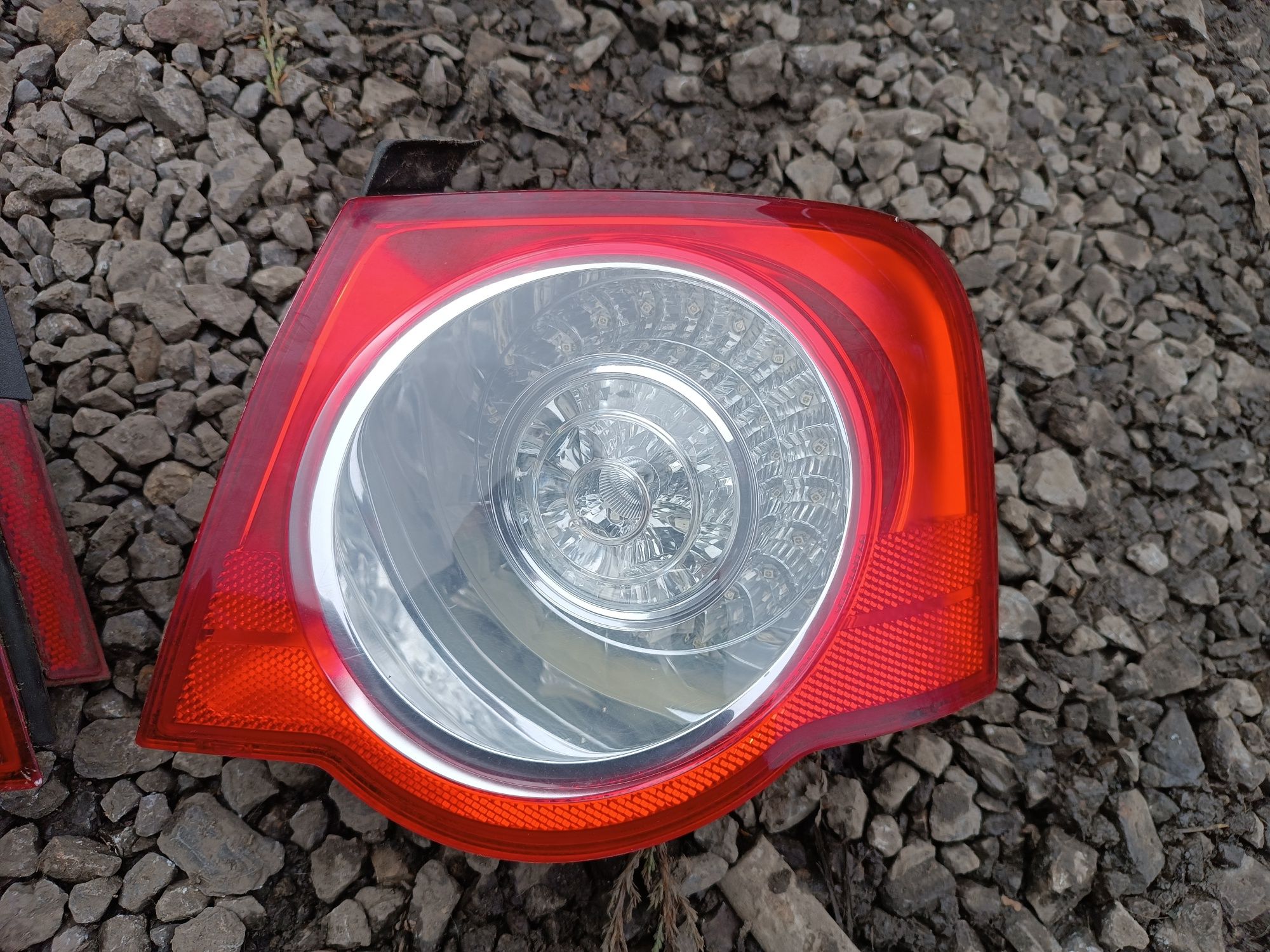 Lampy tył prawa lewa VW passat B6 sedan Europa