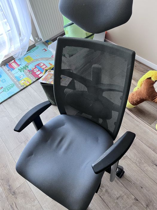 Компʼютерне крісло