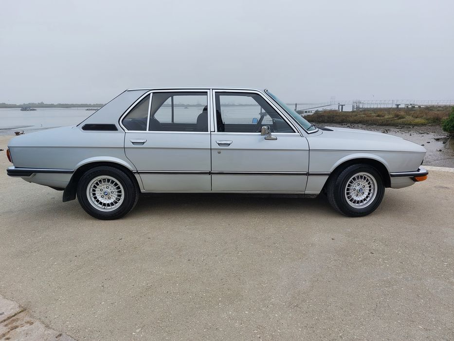 BMW 525i E12 1976