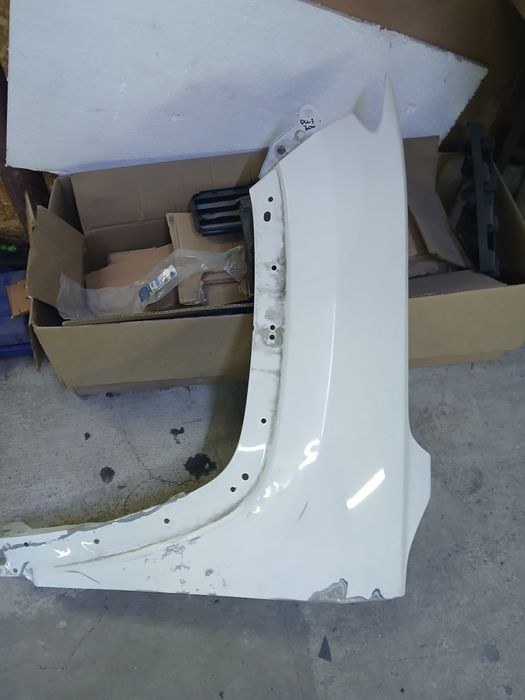 Jeep compass крило