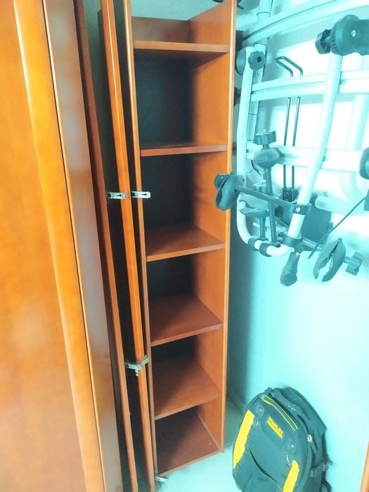 Biblioteka drewniana, szafa, regał,  witryna. Czereśnia