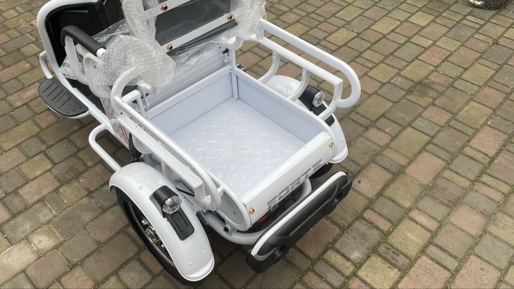 АКЦІЯ НОВИЙ Електроскутер FORTE CARGO трицикл скутер на акамуляторі