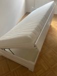 Łóżko dziecięce z pojemnikiem i materacem