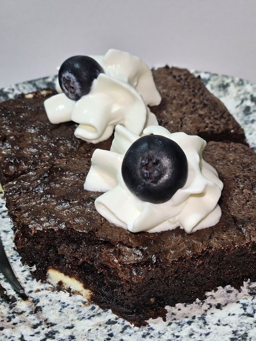 Morangos do amor, brownie e coxinha de morango