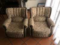 Vendo dois sofas (25€ cada) preco negociavel