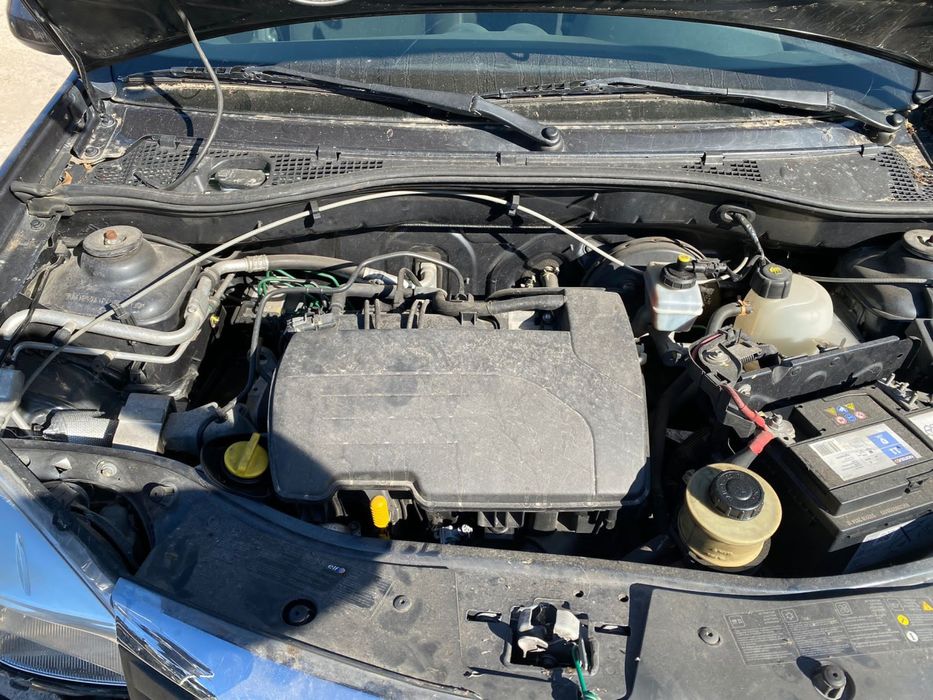 DACIA SANDERO 1.2I DE 2012 DISPONÍVEL PARA PEÇAS