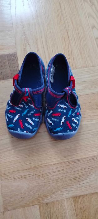 Kapcie Befado rozmiar 22