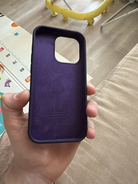 Чехол на айфон 14 про