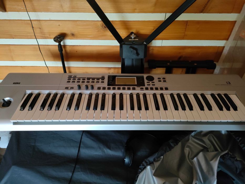 Pilnie Sprzedam Syntezator Stacja Robocza Korg i3 srebny