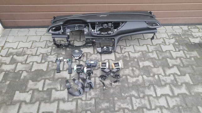 Deska rozdzielcza Opel Insignia B Kombi airbag komplet