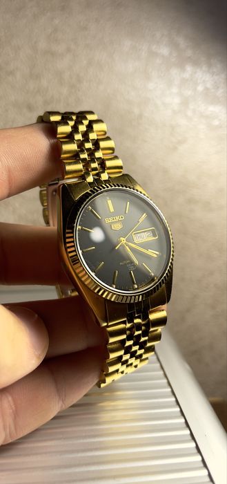Seiko Black Dial Gold Watch | Годинник