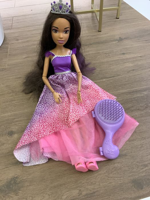 Lalka z długimi włosami do czesania