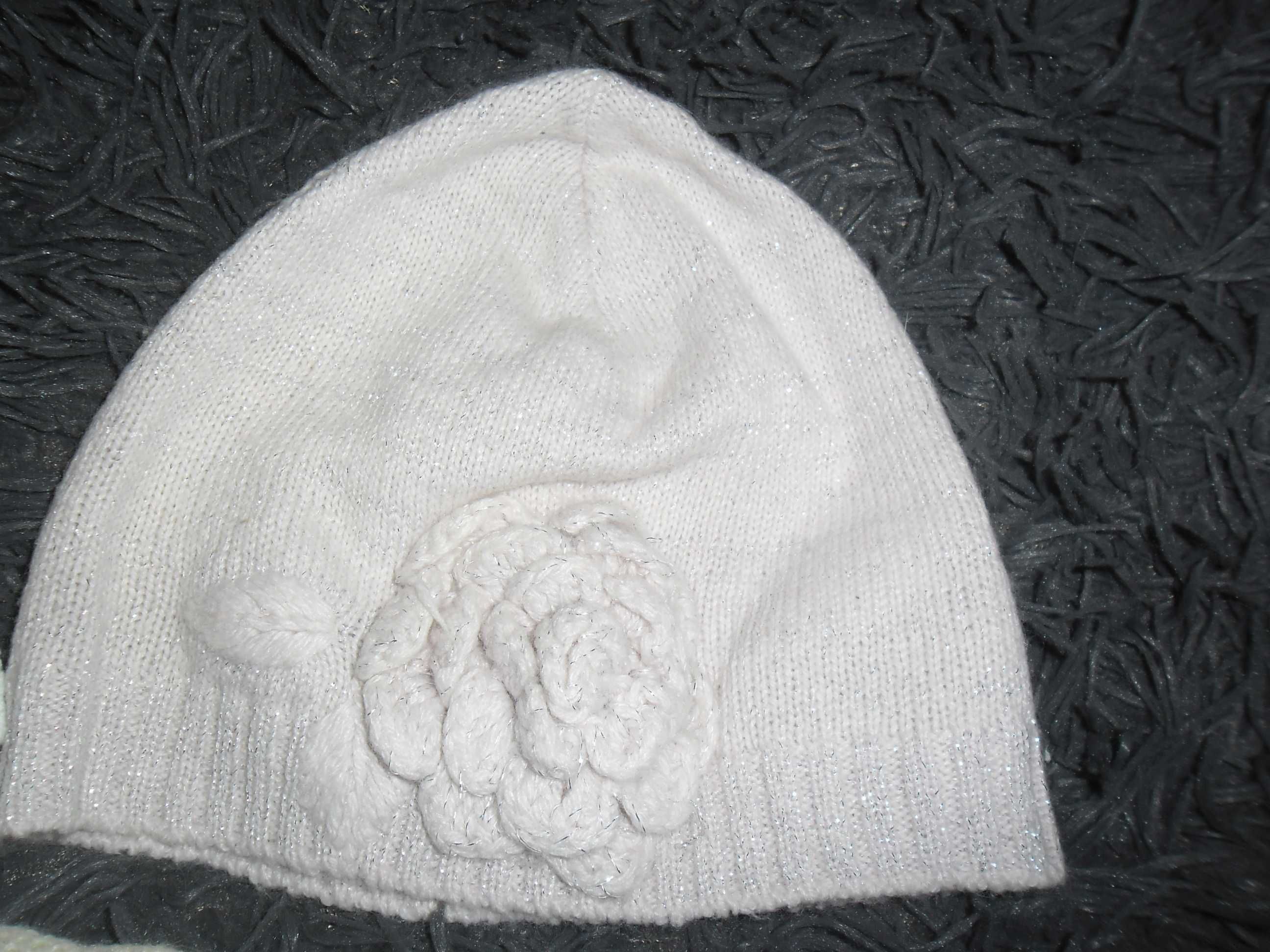 H&M 3 pak czapek z kokarda, z kwiatem srebrna nitka 104/116