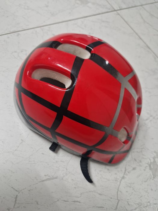 Kask rowerowy czerwony
