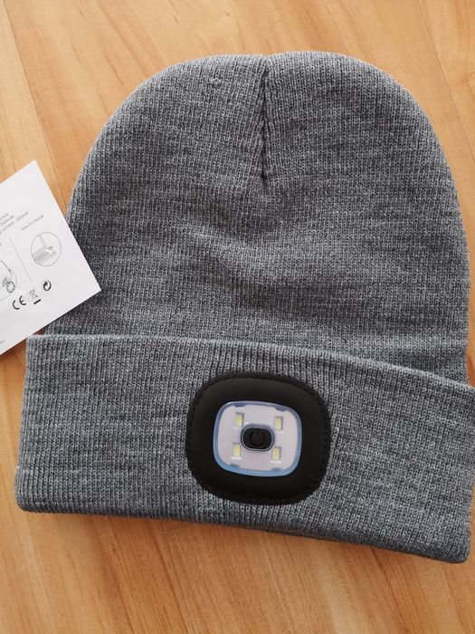 Czapka z latarką czołową