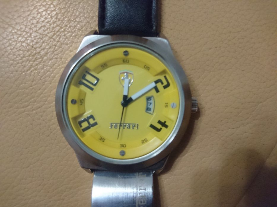 Ferrari часы кварцевые наручные