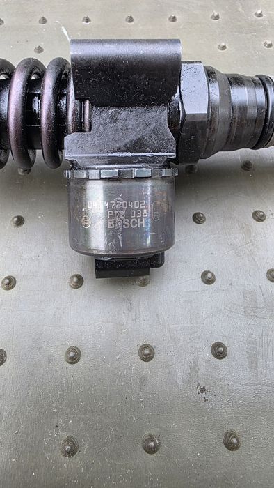 Pompowtryskiwacze Pompowtrysk Bosch Audi A3 8P 2003r 2.0 tdi BKD 140km